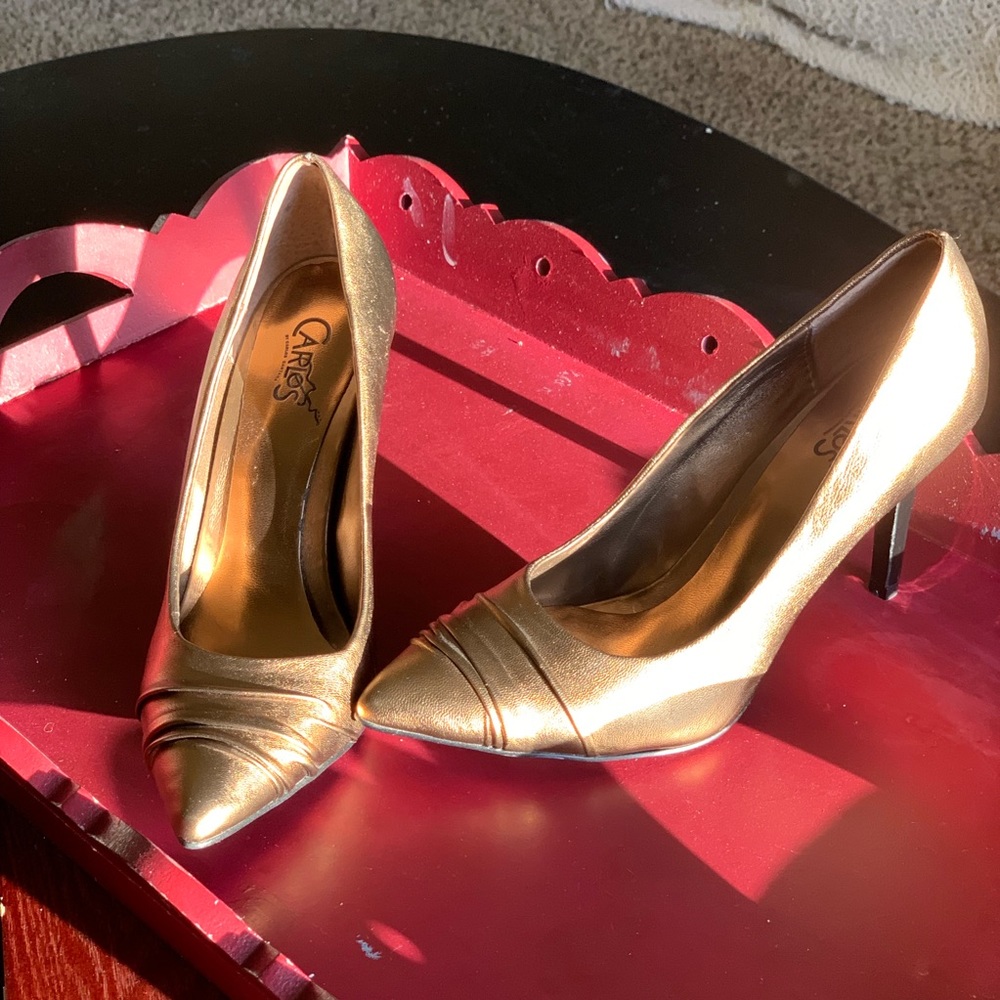 Carlos Santana Golden High Heels - Picture 2 of 7